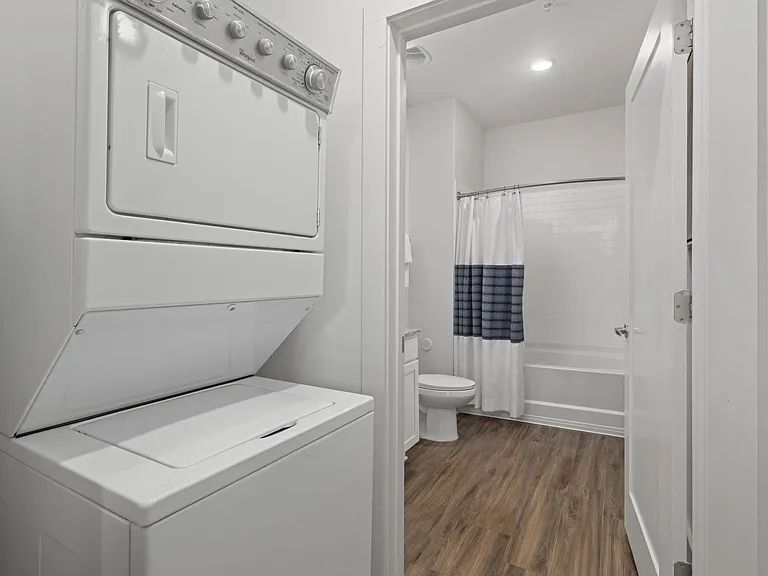 Republic Flats — Photo 14