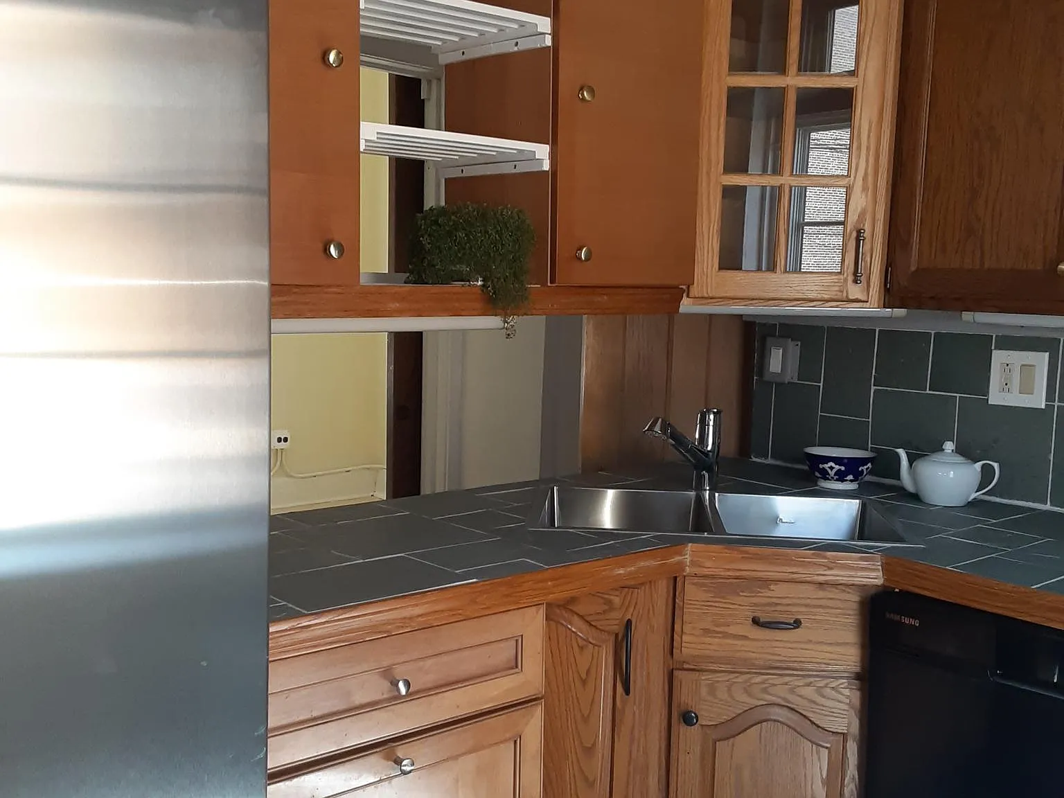 2 bed, 650 sqft, $2,000 — Photo 1