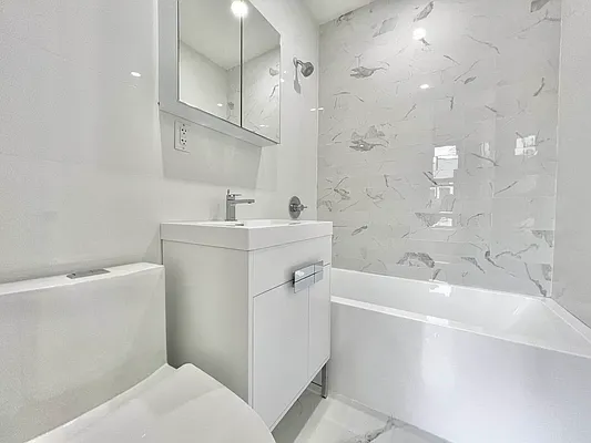 Rented by Doorway NYC, LLC | media 18