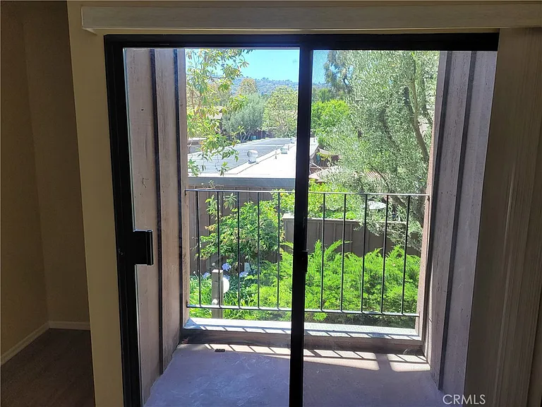 2074 Mount Shasta Dr — Photo 9