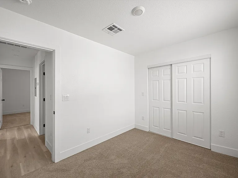 623 N 10th St — Photo 52