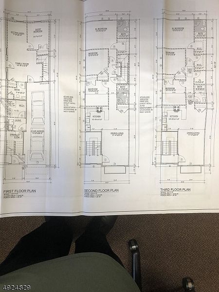 2nd image of 366 N 10th St