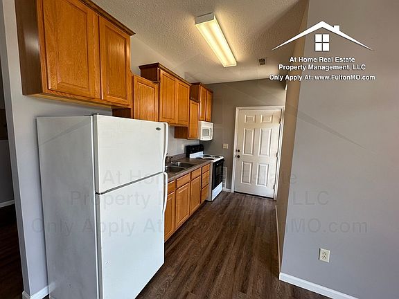 5th image of 2606 N Bluff St Suite 116B