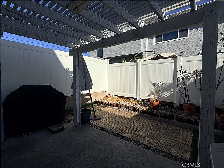 228 N Kodiak St #C — Photo 16