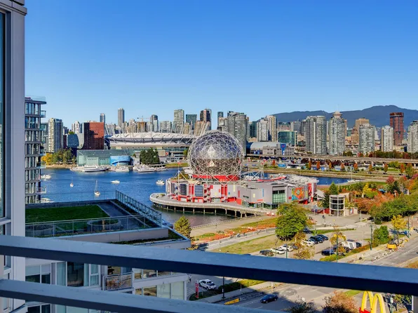 1618 Quebec St #1711, Vancouver, BC V6A 0C5