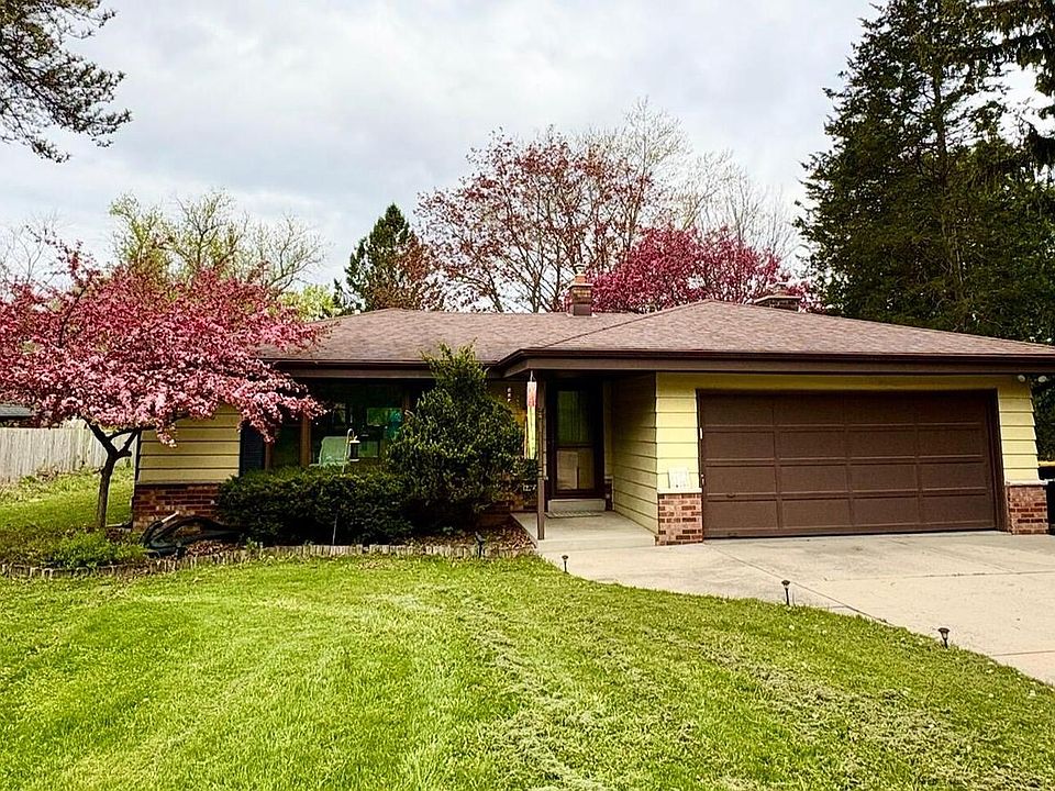 1st image of 8333 N Cedarburg ROAD