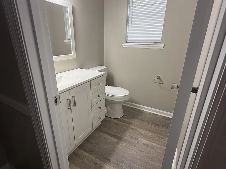 910 Georgia Cir NW — Photo 5