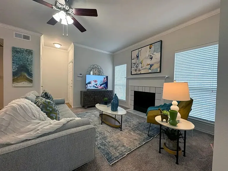 Indian Creek Apartments — Photo 10