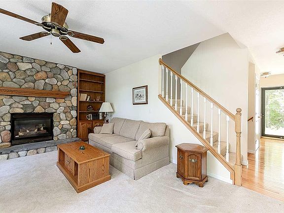 5th image of 393 Poplar Ln