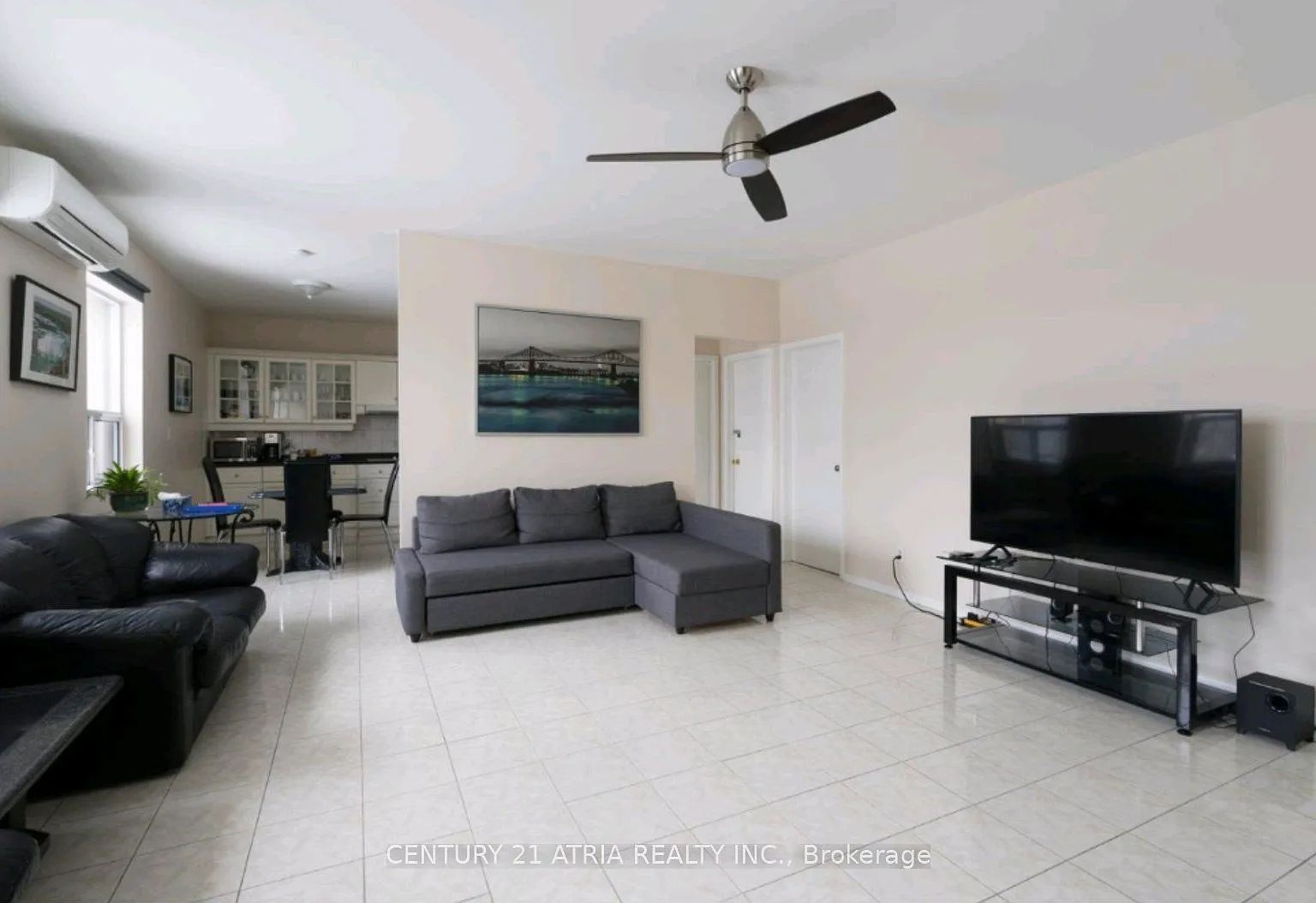 3 bed, $2,850 — Photo 1