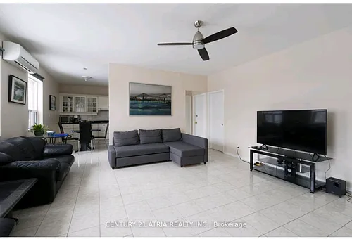3199 Dufferin St #2 Photo 1
