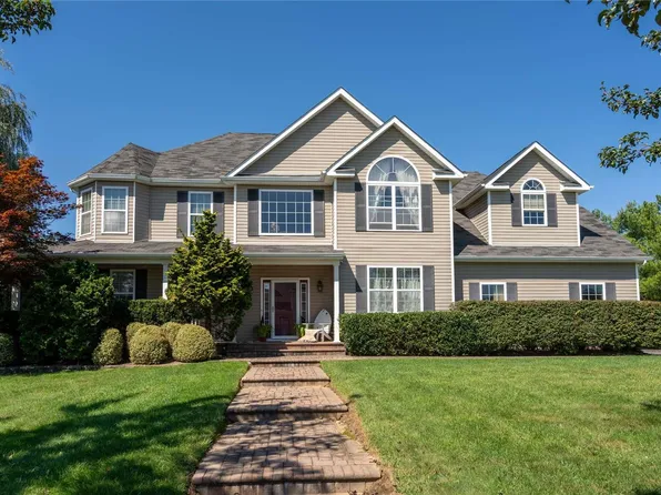 1 Upton, Shoreham, NY 11786