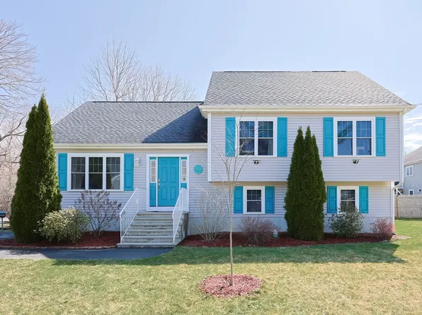 15 Floyd Ave, Taunton, MA 02780