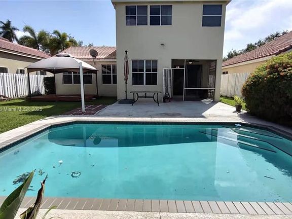2nd image of 582 Carrington Ln