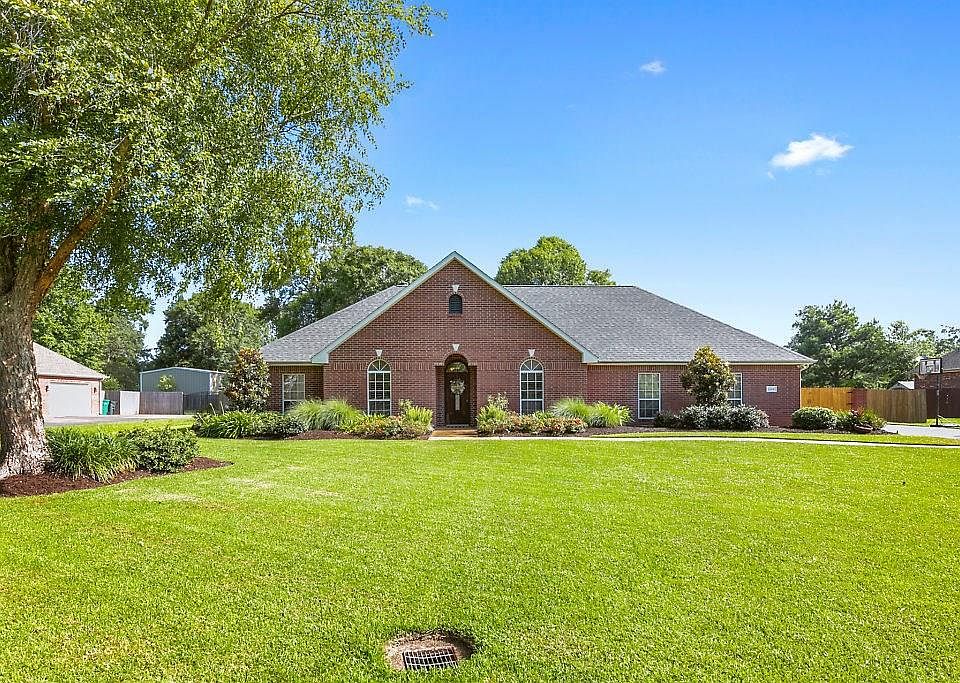 1st image of 1744 Hollow Cove Ln