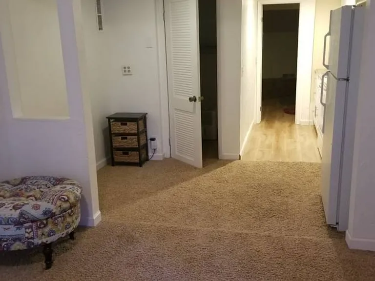 1084 Fern Ave — Photo 4