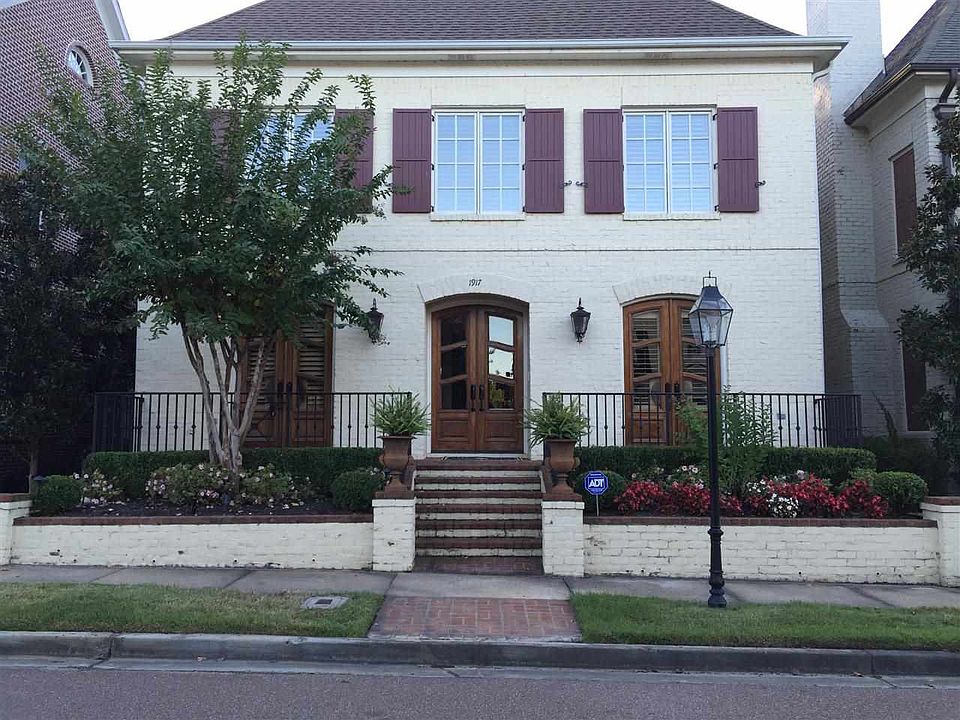 1st image of 1917 Hazelton Dr