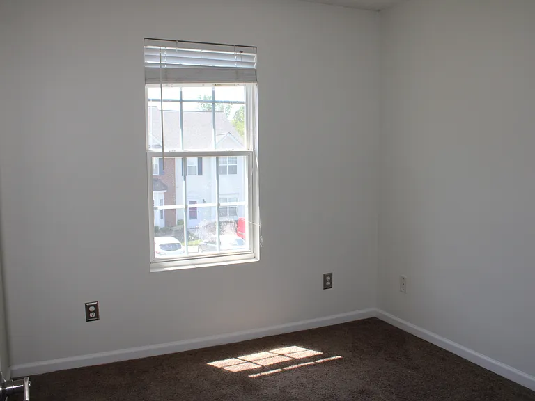 2802 Gross Ave — Photo 16