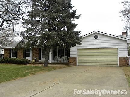 FRONT
						:
						Ranch with updated vinyl windows & Richwoods school