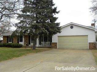 6406 N Saint Marys Rd, Peoria, IL 61614