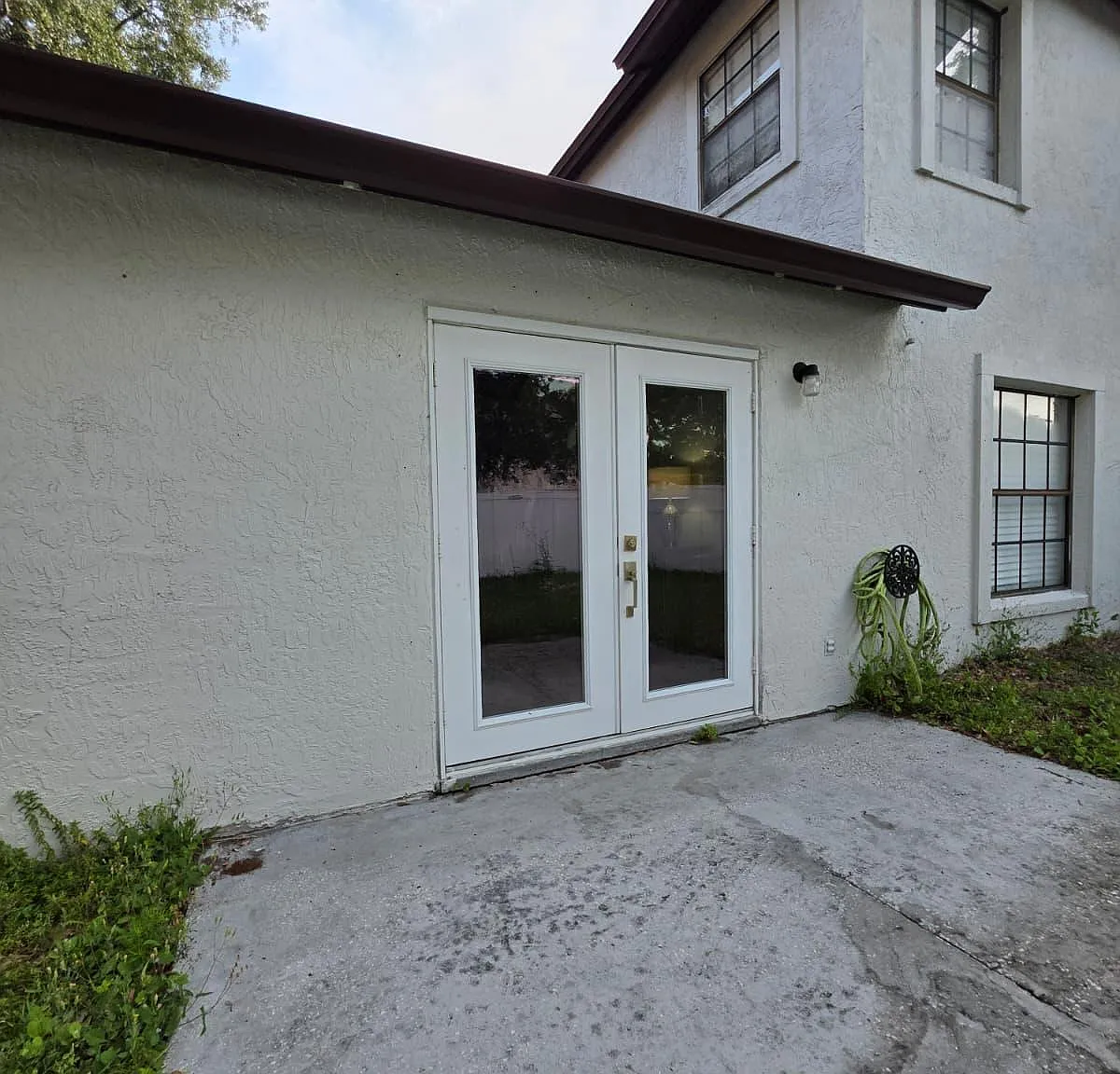 3 bed, 2.5 bath, 1555 sqft, $2,650 — Photo 2