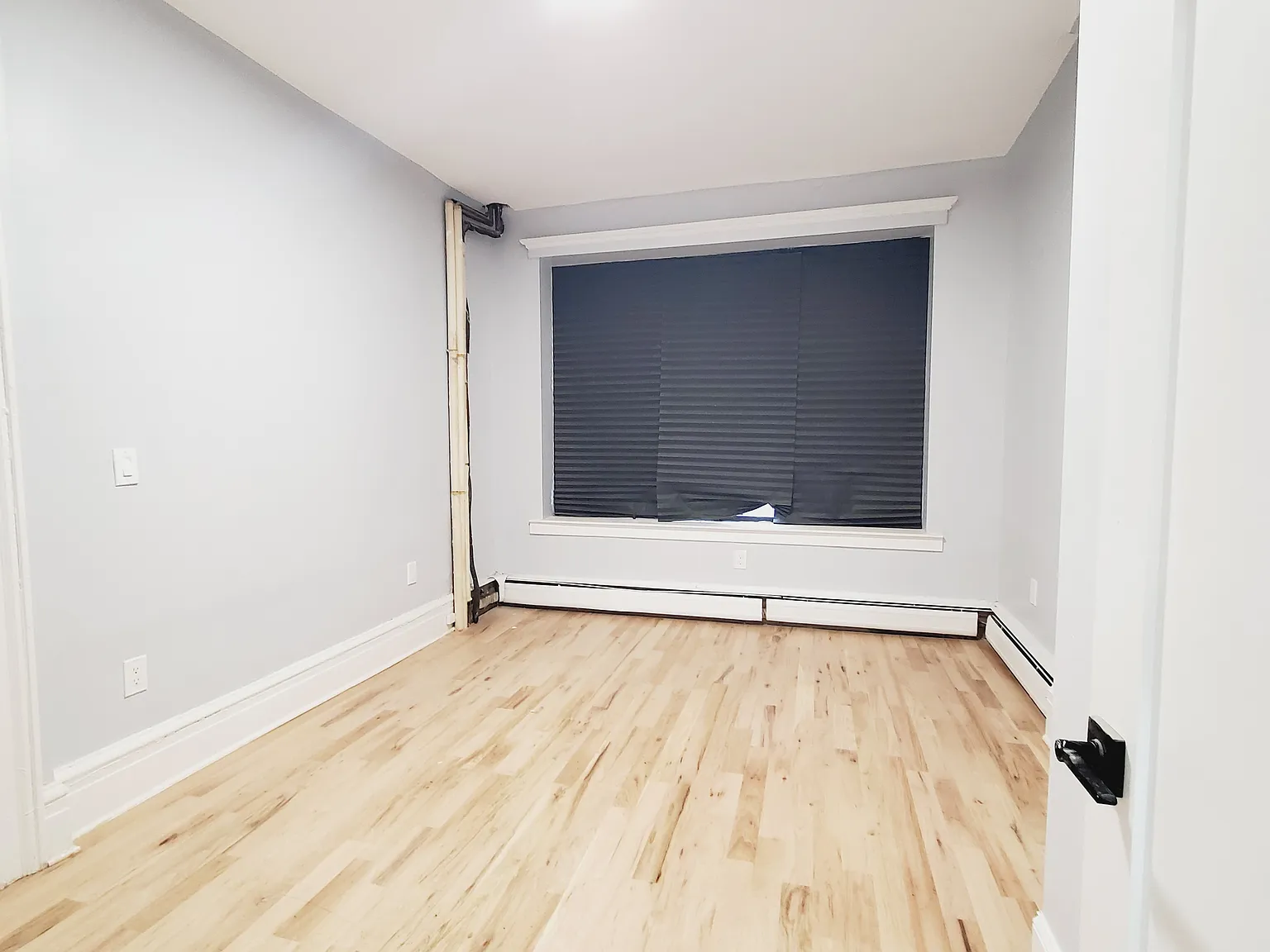 2 bed, 850 sqft, $2,200 — Photo 2