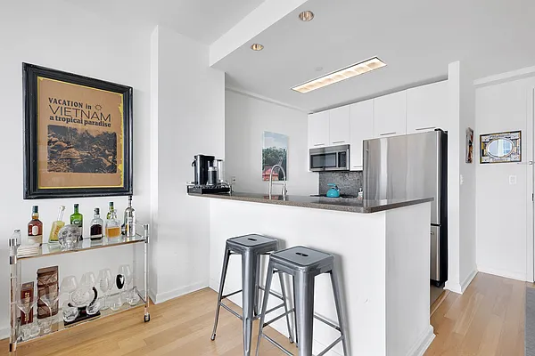 Rented by Cooper & Cooper Real Estate | media 4