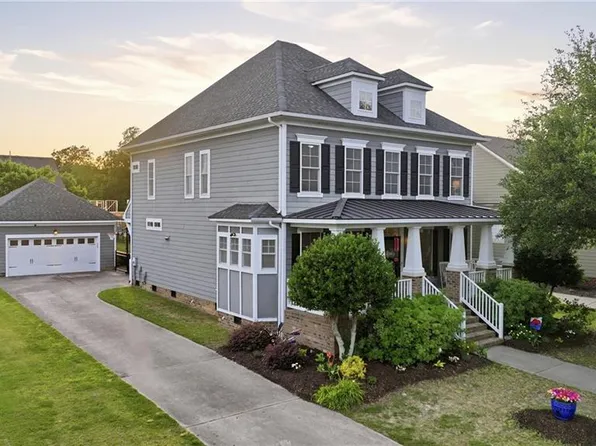 2107 Governors Pointe Dr, Suffolk, VA 23436