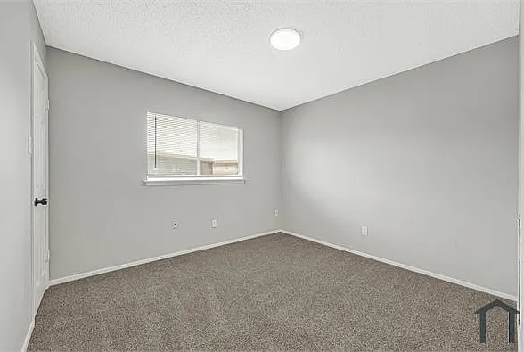 8119 Crestwick Dr — Photo 19