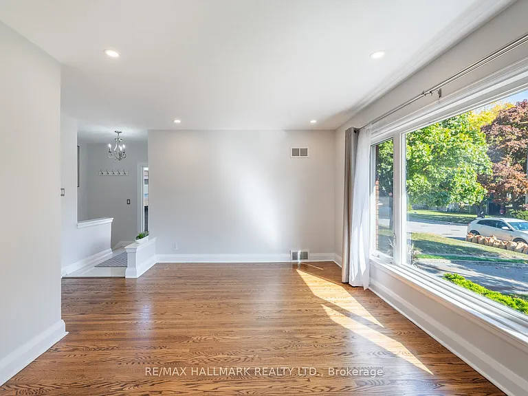 66 Ferncroft Dr — Photo 6