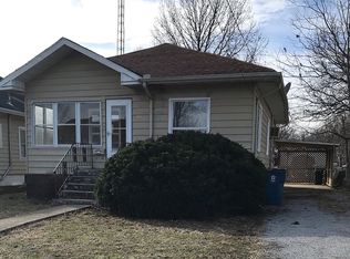 409 S Jesse St, Christopher, IL 62822