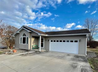 1417 Biscay Dr, Edwardsville, IL