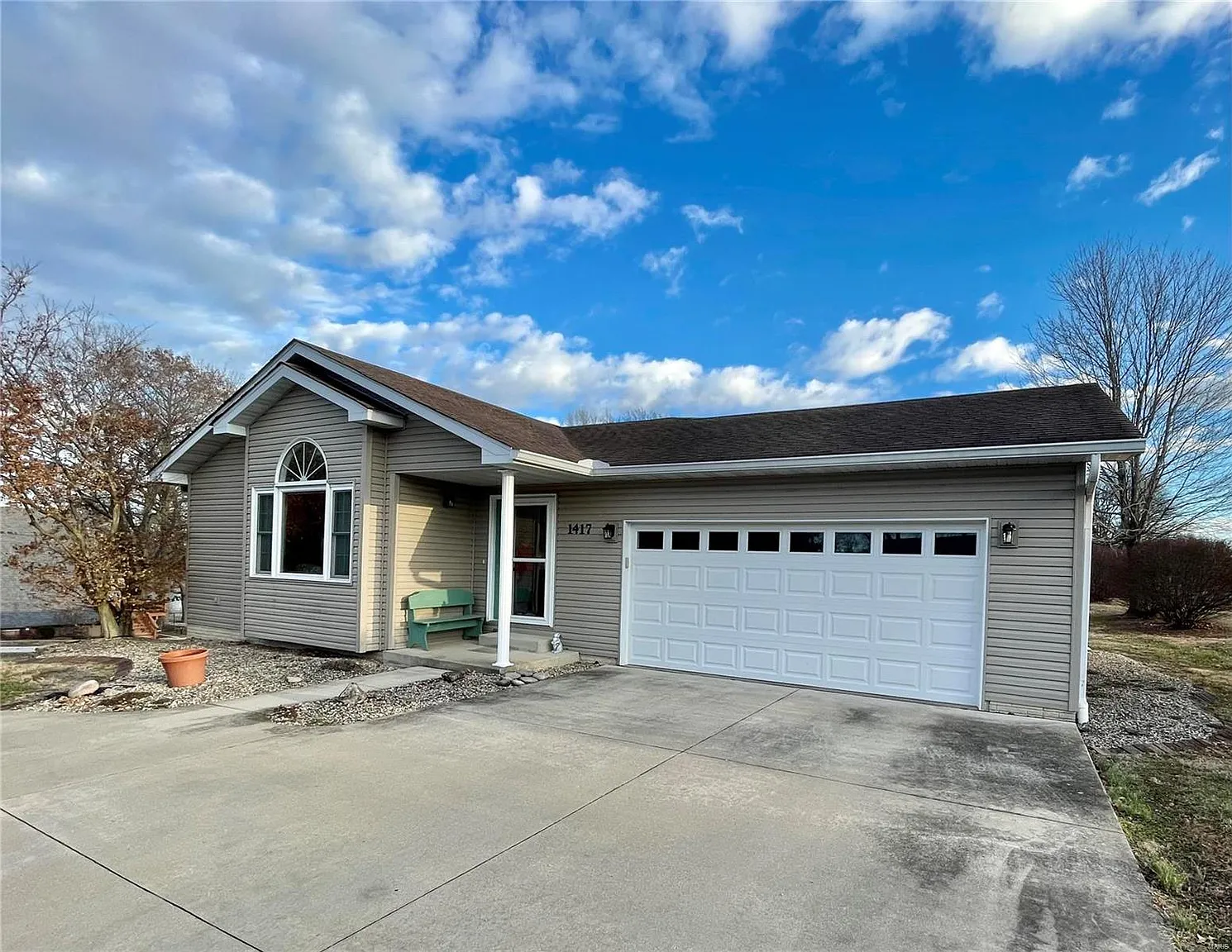 1417 Biscay Dr photo 1