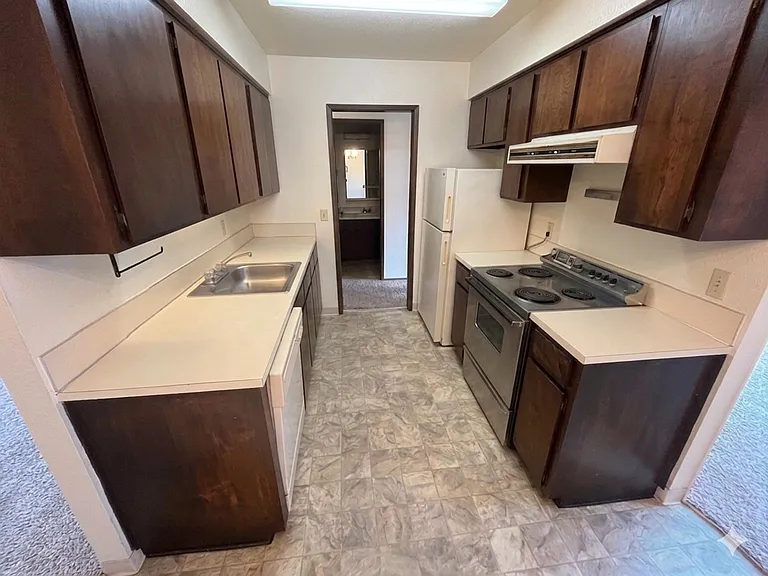 2620-2640 SE Morrison St — Photo 9