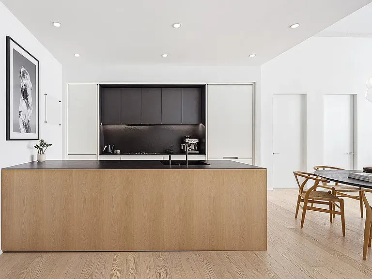 168 Plymouth St #4B — Photo 3