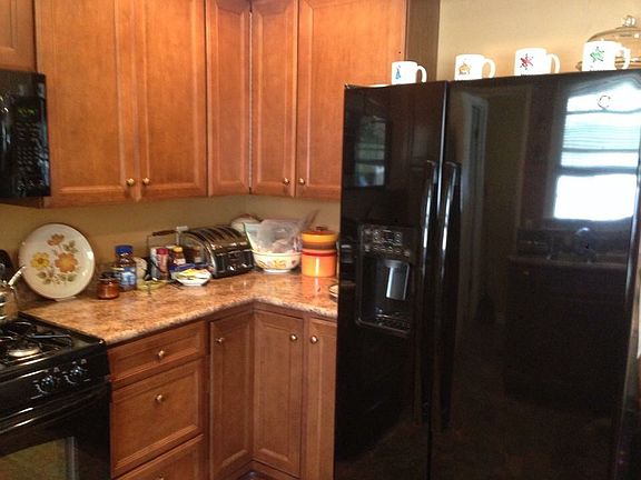 5th image of 11717 Bush Ct