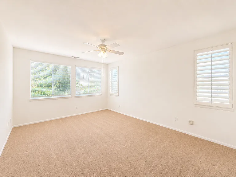 3574 Torrey View Ct — Photo 13