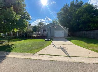 257 Elizabeth St, Rockford, MI