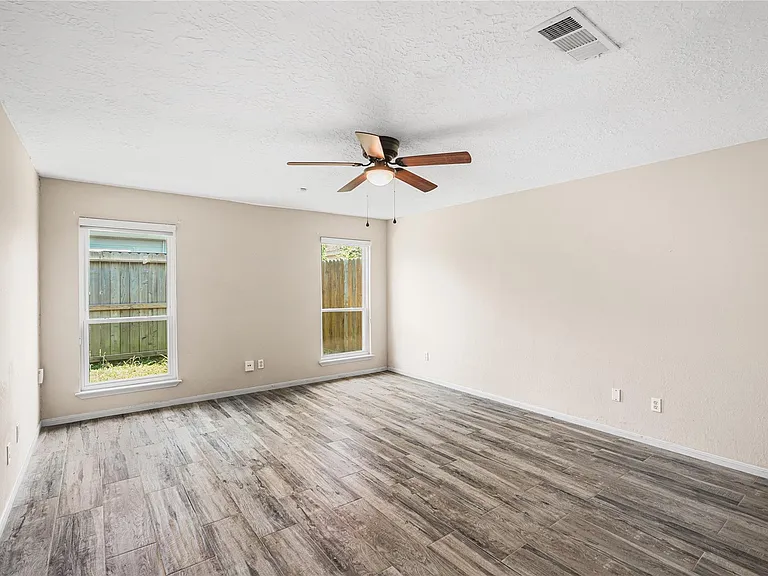 1516 Beaconshire Rd — Photo 18