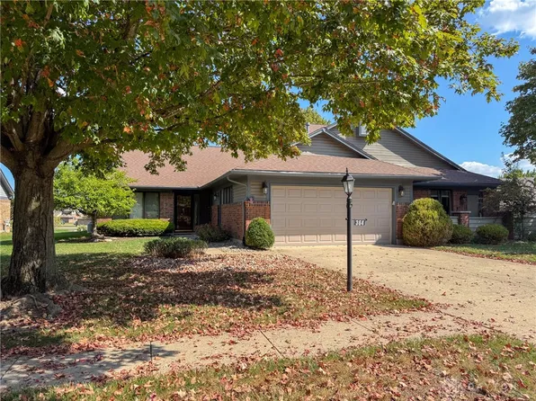 364 Weathersfield Dr, Dayton, OH 45440