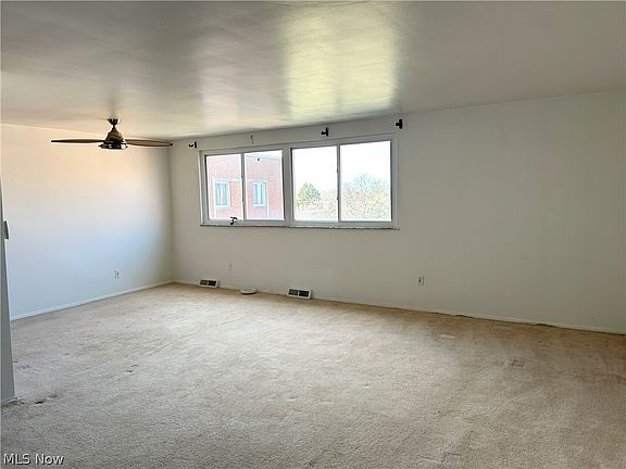2nd image of 16100 Van Aken Blvd APT 504