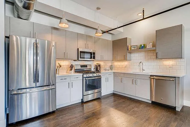 117 E Bijou St — Photo 2