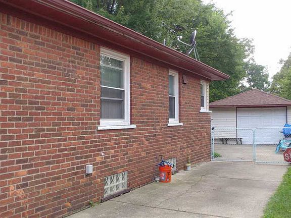 2nd image of 23421 Geneva Ave