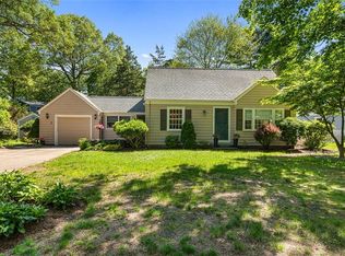 1 Joann Dr, Barrington, RI 02806