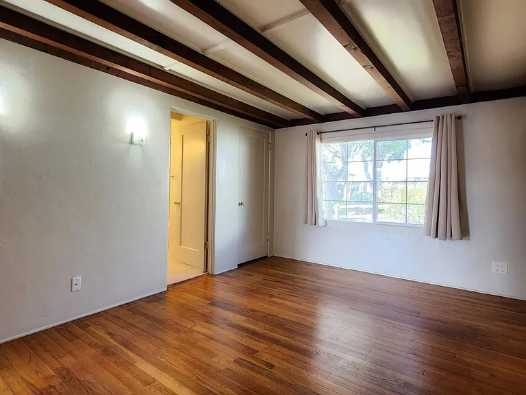 1153 Waring St #2 — Photo 7