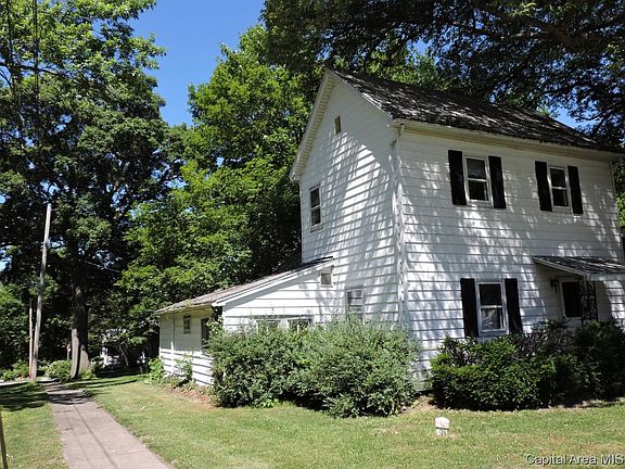 2nd image of 318 2nd St