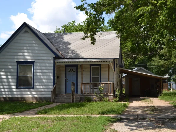813 Lincoln Ave, Clay Center, KS 67432