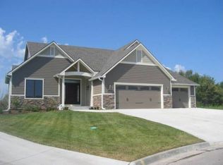 2745 Coneflower Ct, Lawrence, KS 66047
