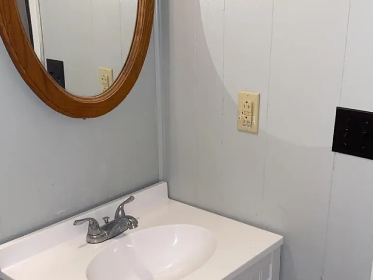 137 W Garrison Dr — Photo 16