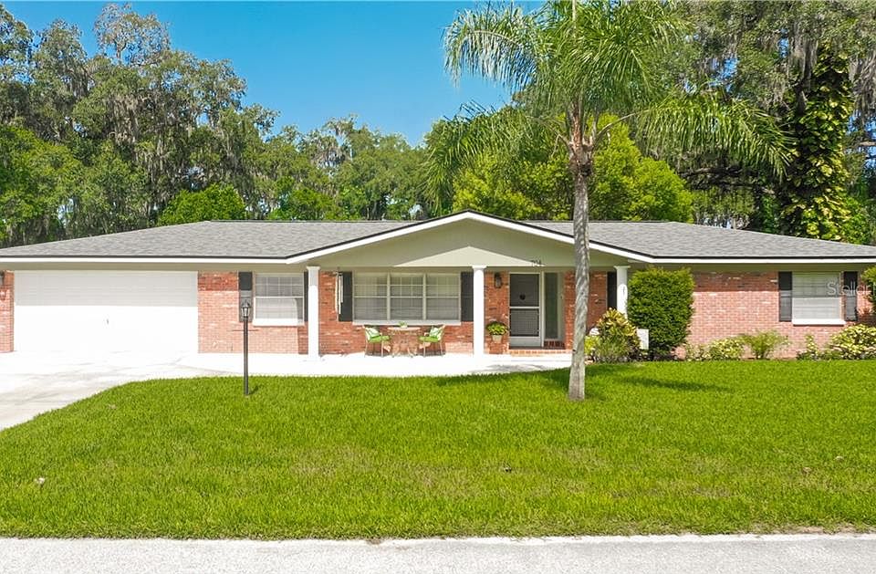 1st image of 704 Coulter Pl